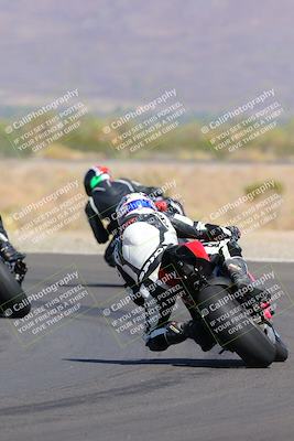 media/Oct-09-2022-SoCal Trackdays (Sun) [[95640aeeb6]]/Turn 14 Backside (1125am)/